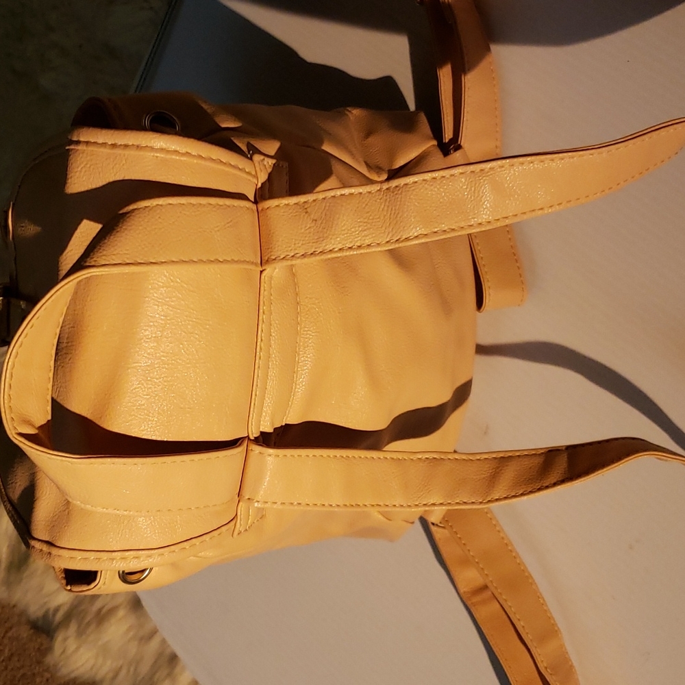 Backpack 🎒 - Picture 6 of 13